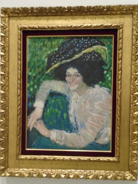 Busto de mujer sonriente